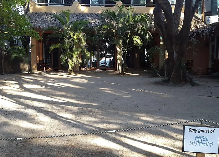 La Palapa Hotel